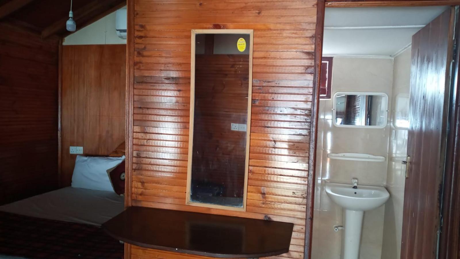 Alffa Guest Inn Trincomalee Exteriör bild
