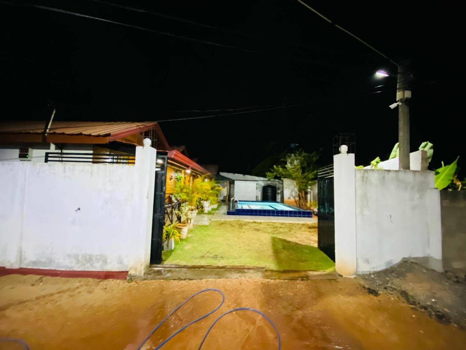 Alffa Guest Inn Trincomalee Exteriör bild